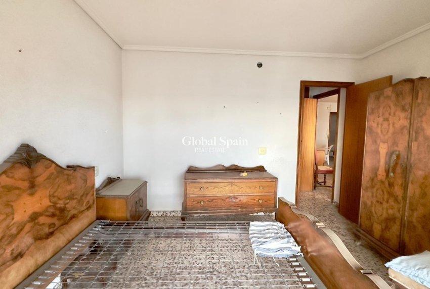 Wiederverkauf - WOHNUNG -
TORREVIEJA - Torrevieja