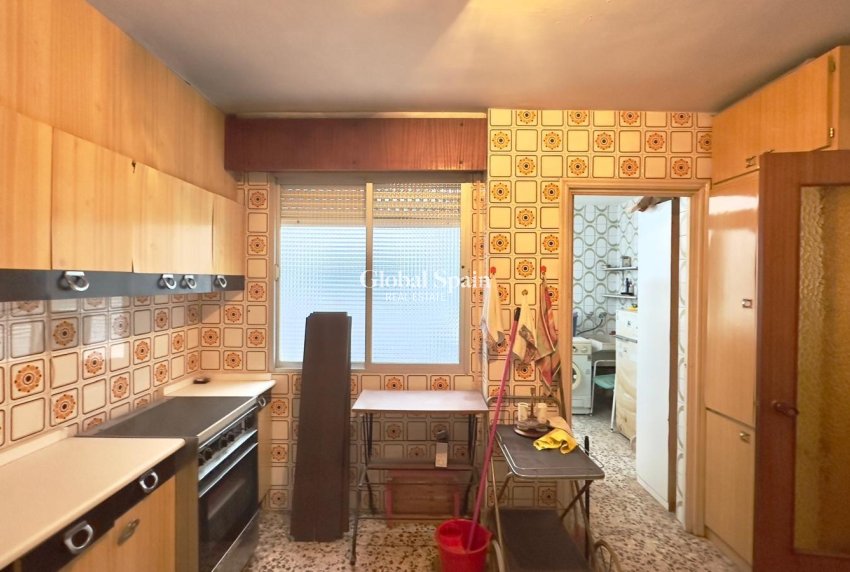 Wiederverkauf - WOHNUNG -
TORREVIEJA - Torrevieja