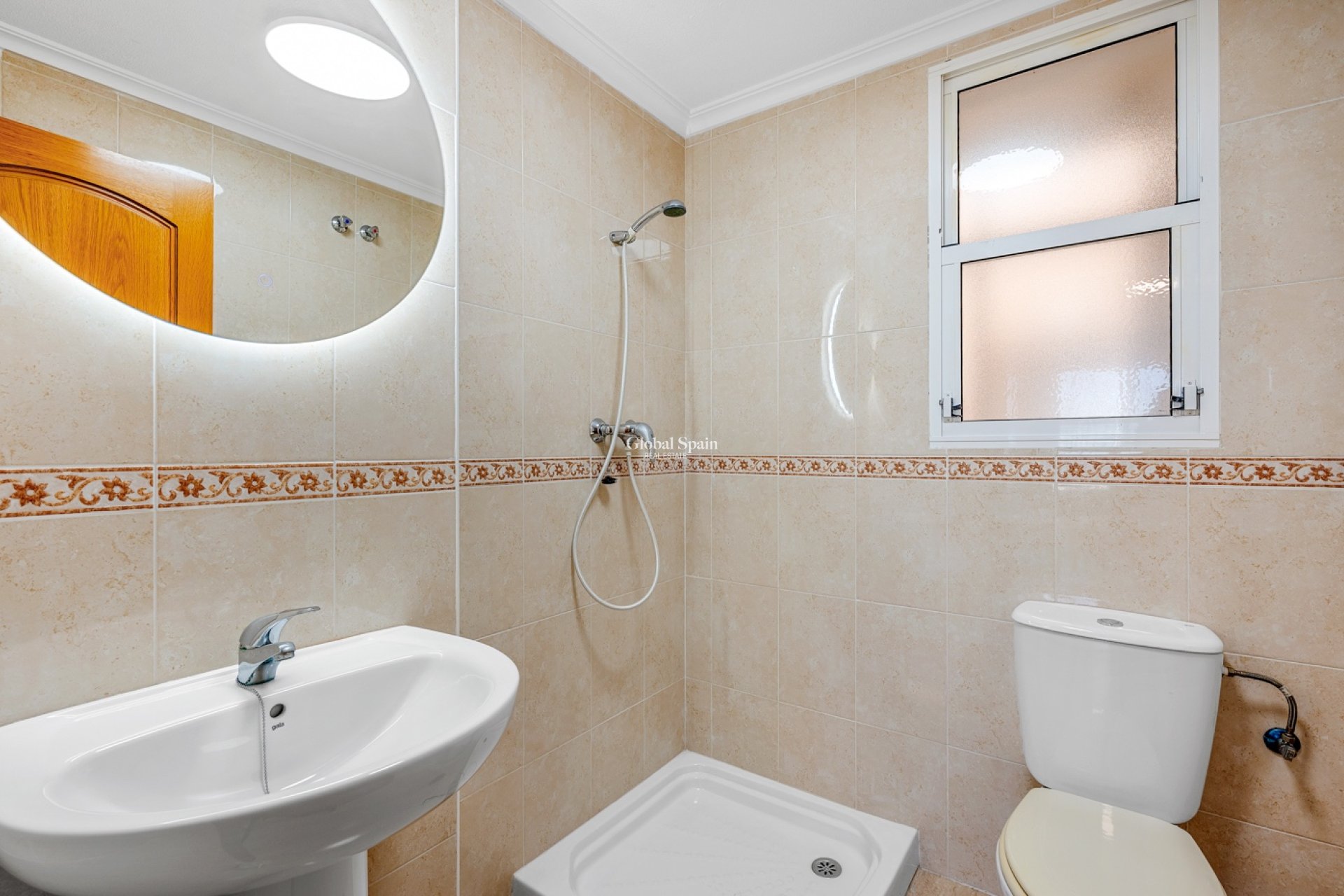 Wiederverkauf - WOHNUNG -
TORREVIEJA - Torrevieja