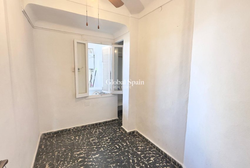 Wiederverkauf - WOHNUNG -
TORREVIEJA - Zona Los Frutales