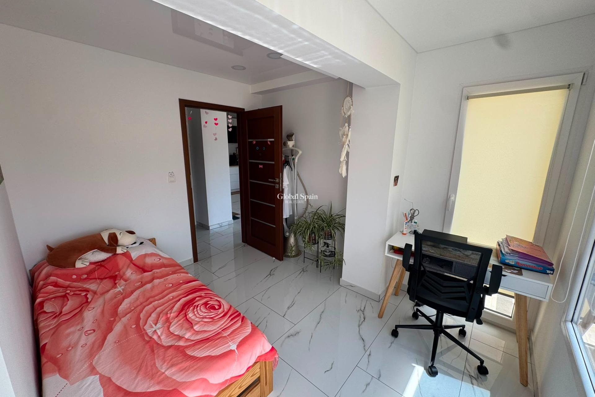Wiederverkauf - WOHNUNG -
TORREVIEJA - Zona Los Frutales