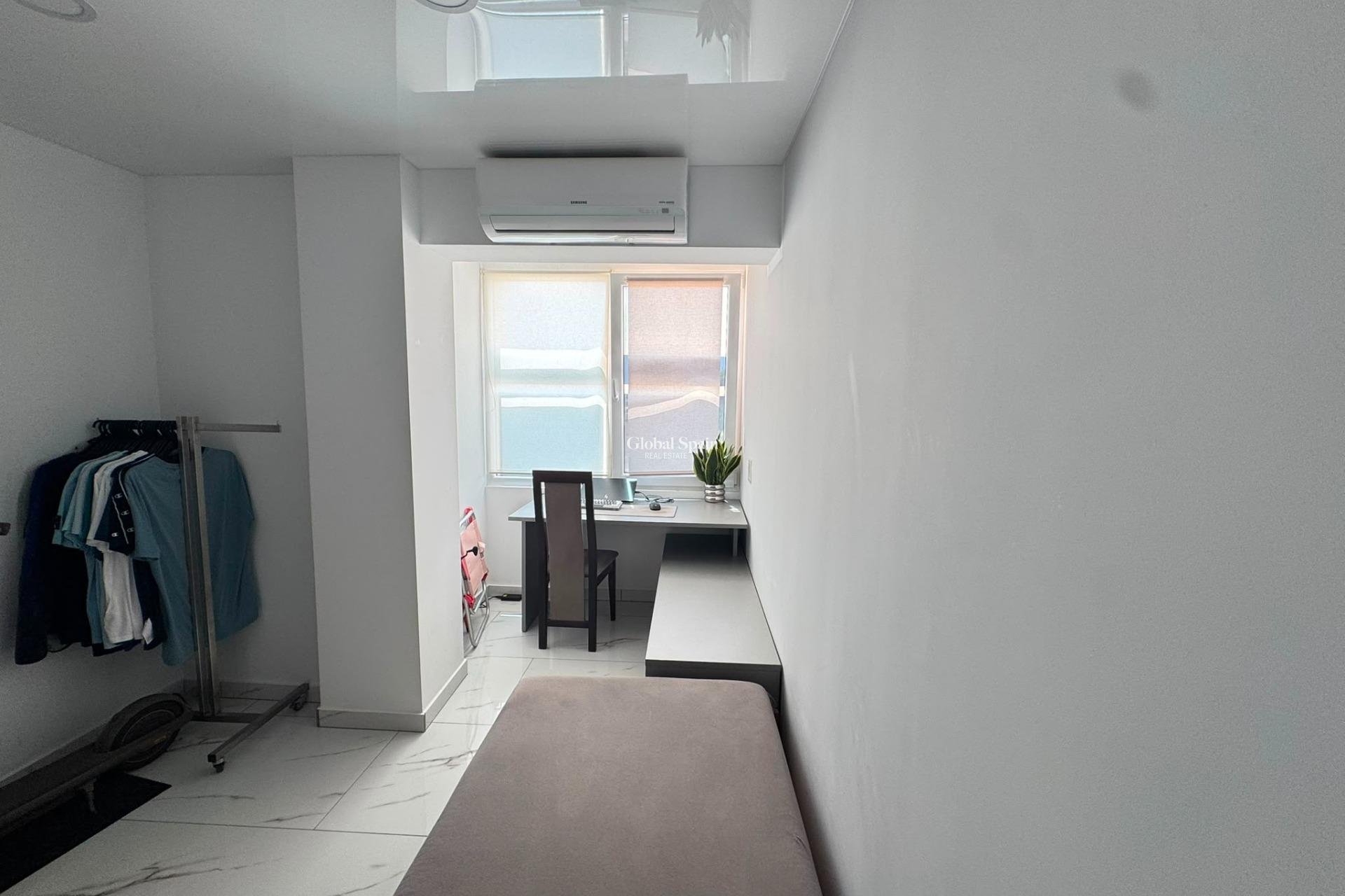 Wiederverkauf - WOHNUNG -
TORREVIEJA - Zona Los Frutales
