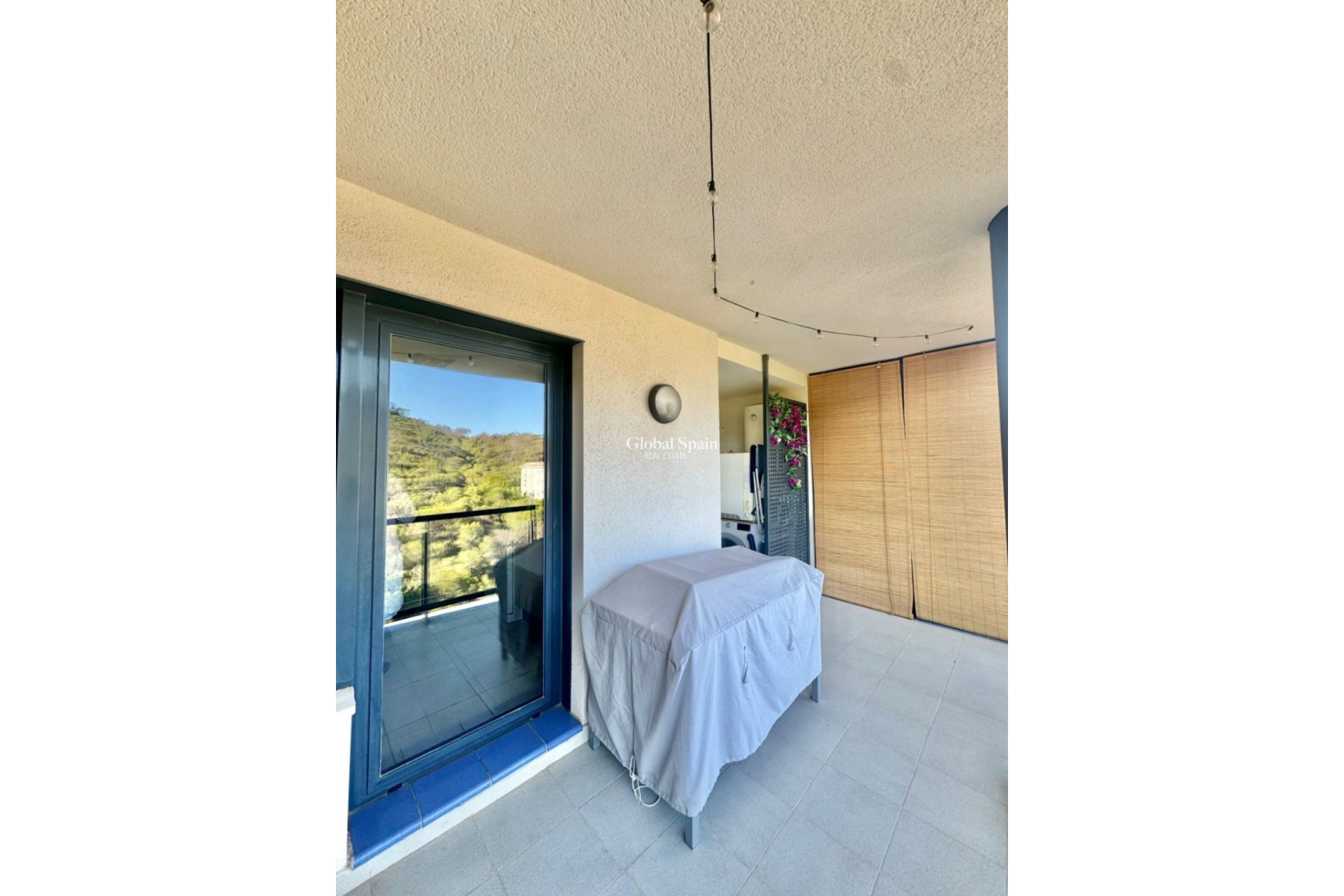 Wiederverkauf - WOHNUNG -
VILLAJOYOSA - Costa Blanca