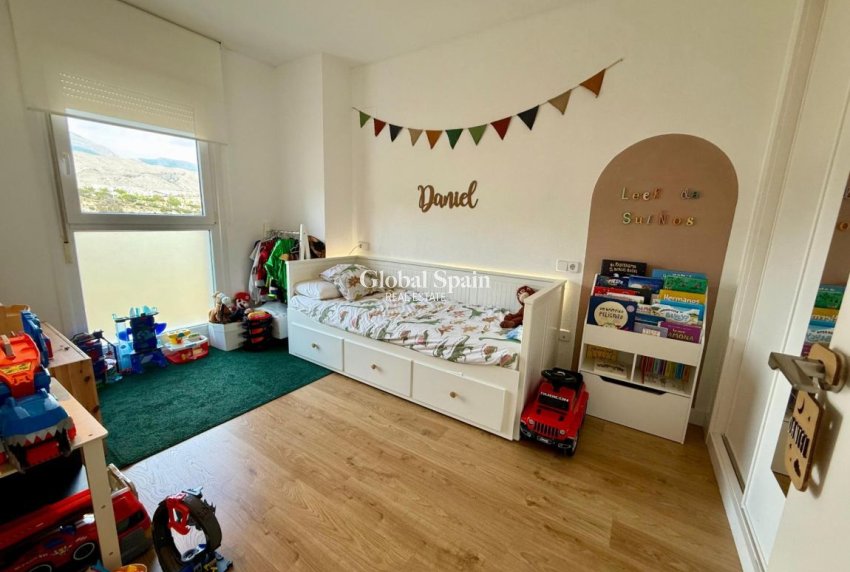 Wiederverkauf - WOHNUNG -
VILLAJOYOSA - Costa Blanca