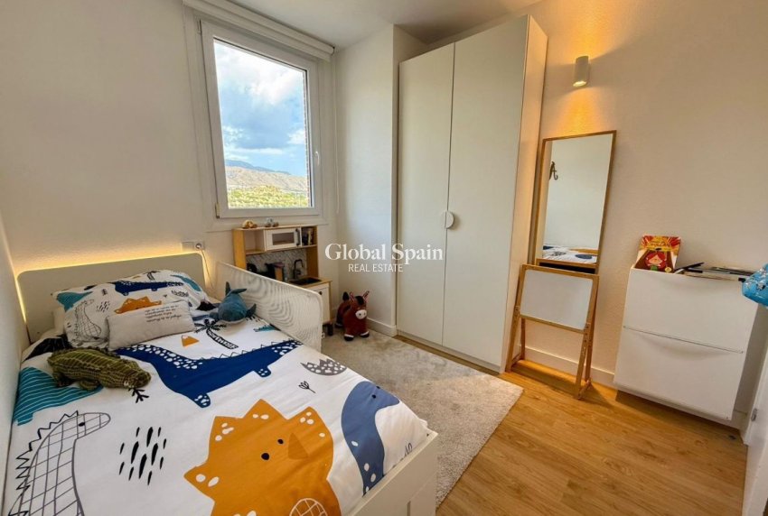 Wiederverkauf - WOHNUNG -
VILLAJOYOSA - Costa Blanca