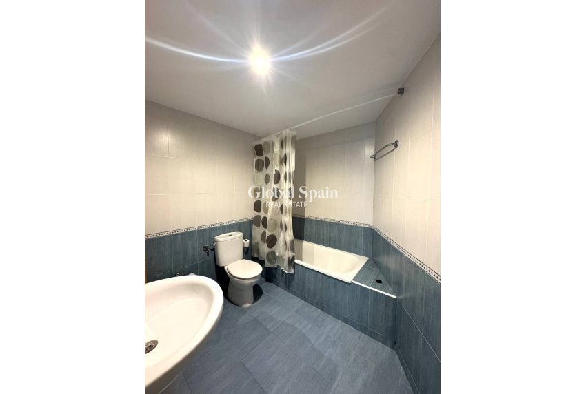 Wiederverkauf - WOHNUNG -
VILLAJOYOSA - Costa Blanca