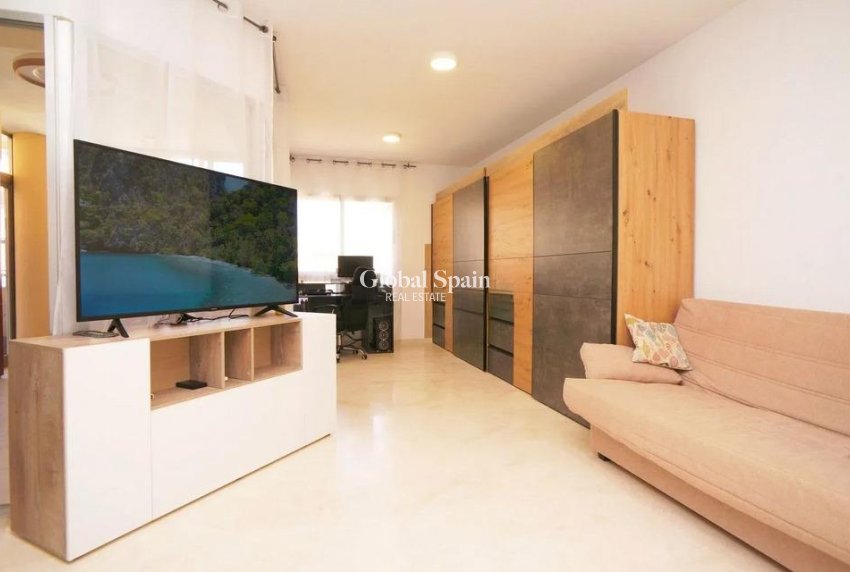 Wiederverkauf - WOHNUNG -
VILLAJOYOSA - Costa Blanca