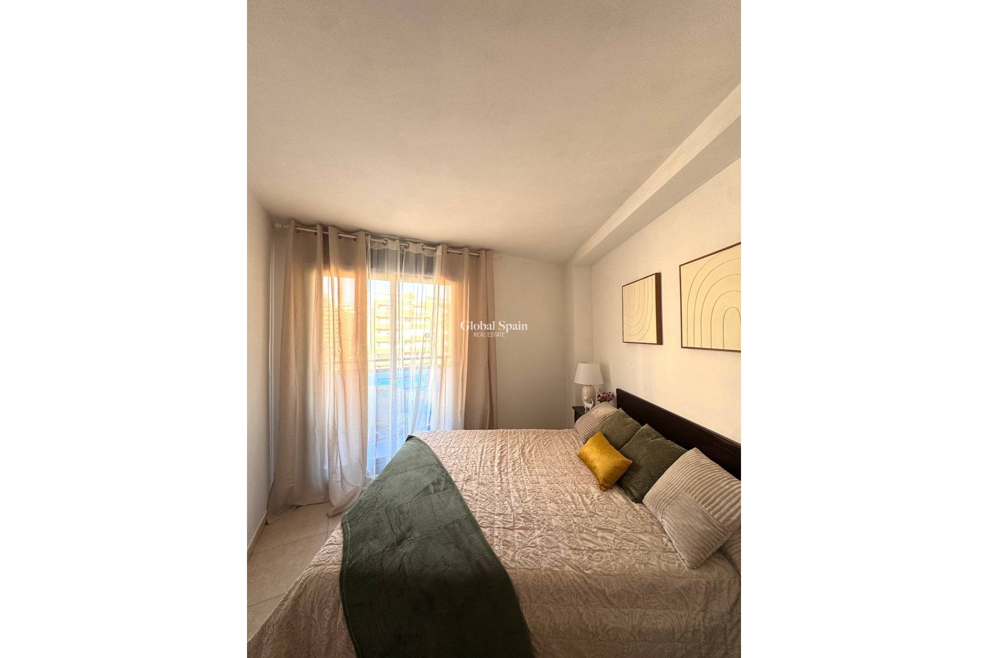 Wiederverkauf - WOHNUNG -
VILLAJOYOSA - Costa Blanca