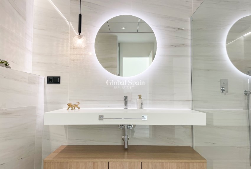 Wiederverkauf - Wohnung -
VILLAJOYOSA - Playas Del Torres