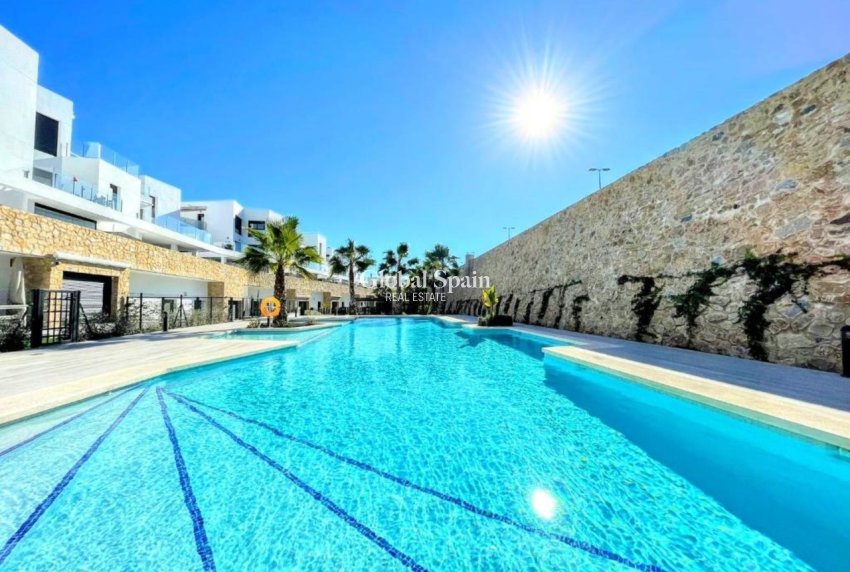 Wiederverkauf - WOHNUNG -
VILLAMARTÍN - Costa Blanca