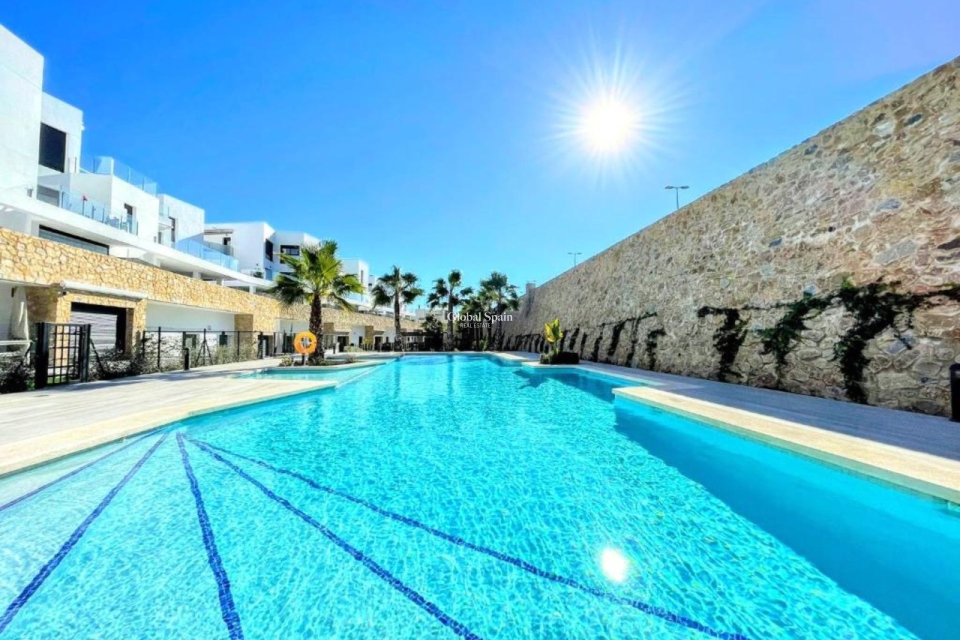 Wiederverkauf - WOHNUNG -
VILLAMARTÍN - Costa Blanca