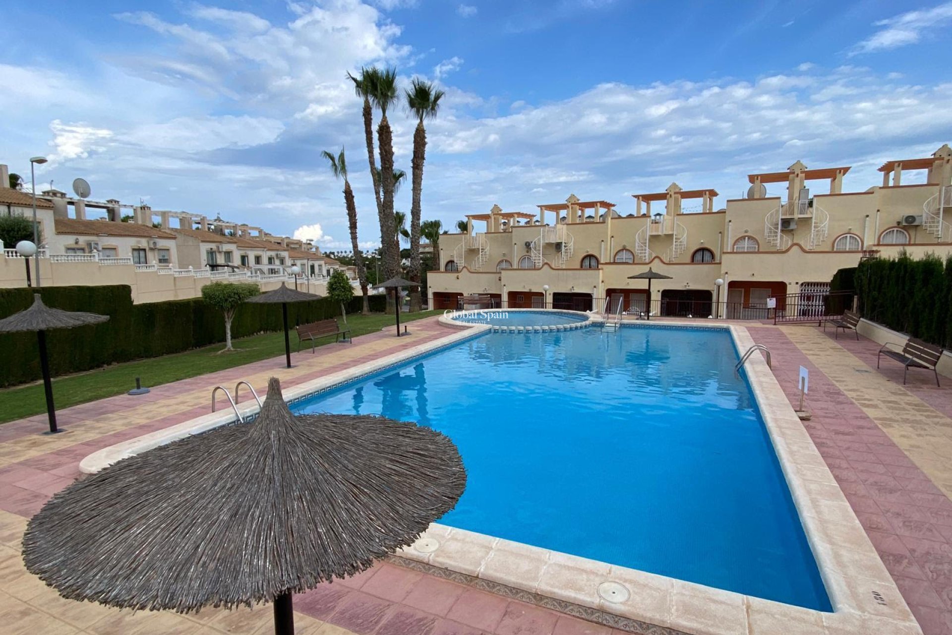 Wiederverkauf - WOHNUNG -
VILLAMARTÍN - Costa Blanca