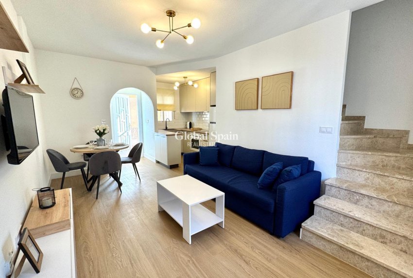 Wiederverkauf - WOHNUNG -
VILLAMARTÍN - Costa Blanca