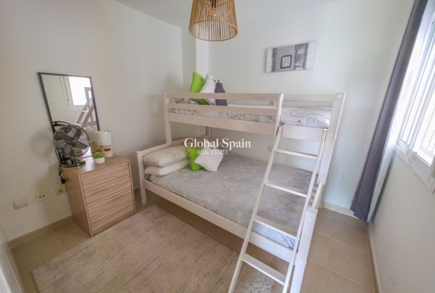 Wiederverkauf - WOHNUNG -
VILLAMARTÍN - Costa Blanca