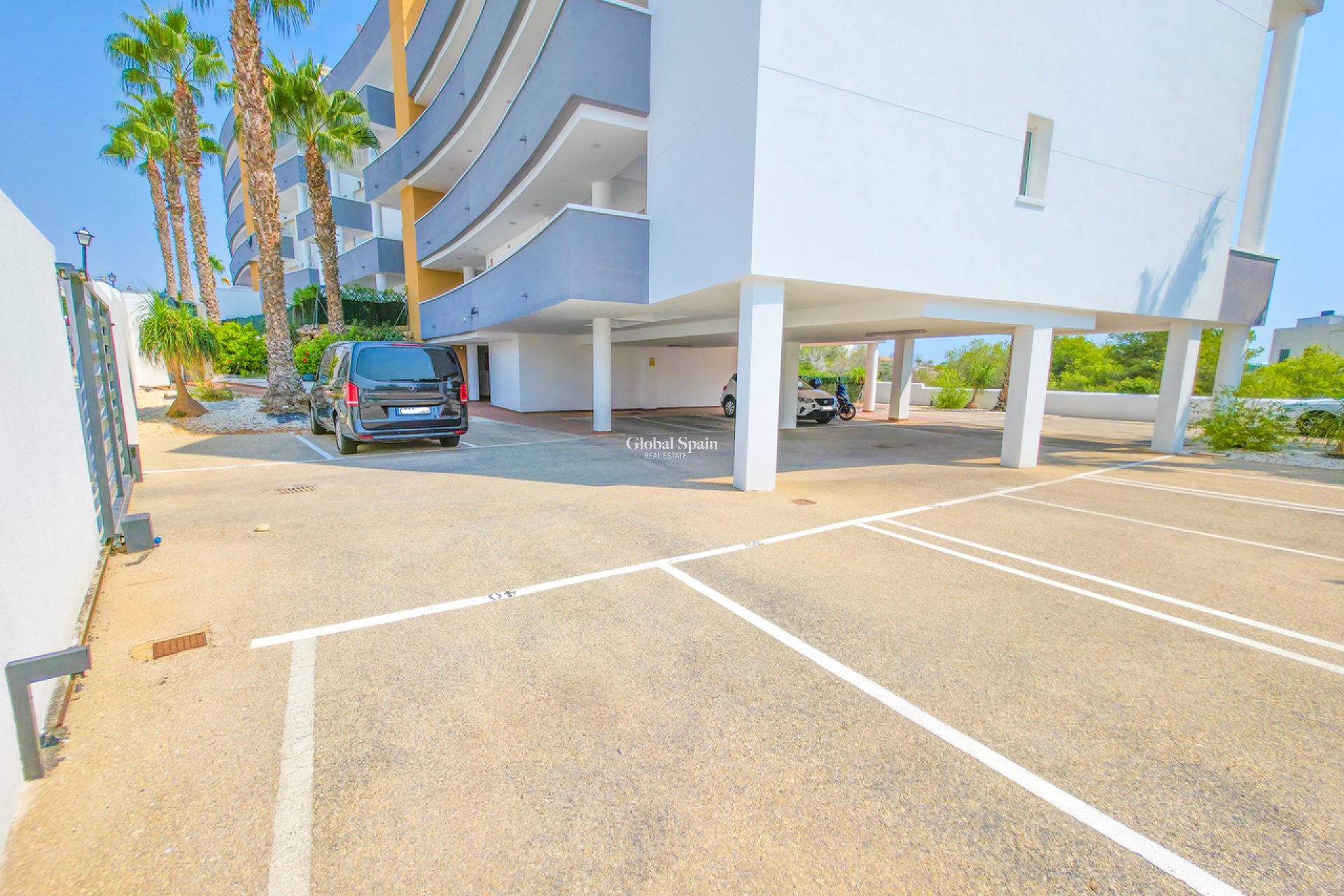 Wiederverkauf - WOHNUNG -
VILLAMARTÍN - Costa Blanca