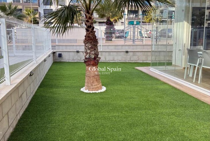 Wiederverkauf - WOHNUNG -
VILLAMARTÍN - Costa Blanca