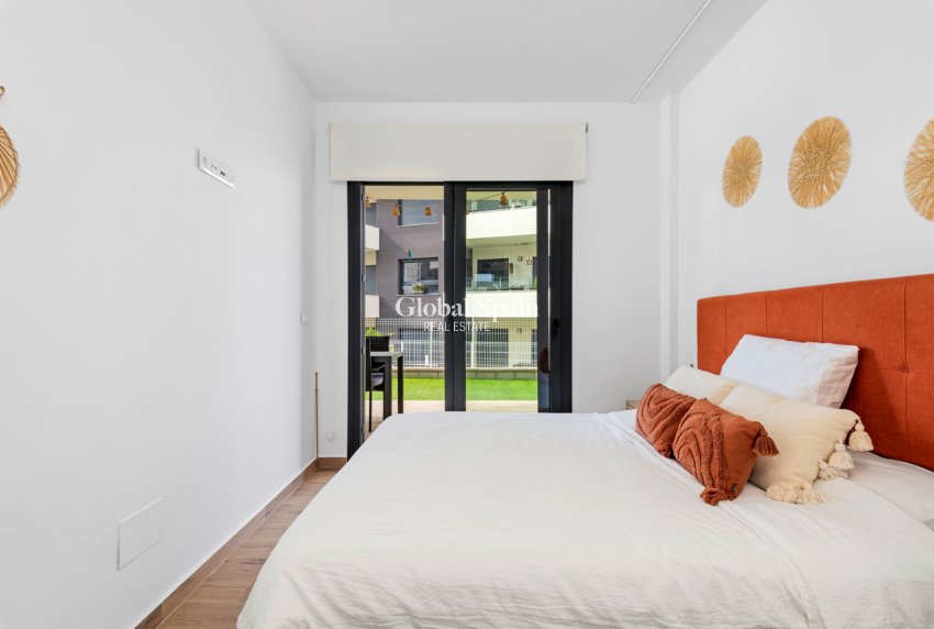 Wiederverkauf - WOHNUNG -
VILLAMARTÍN - Costa Blanca