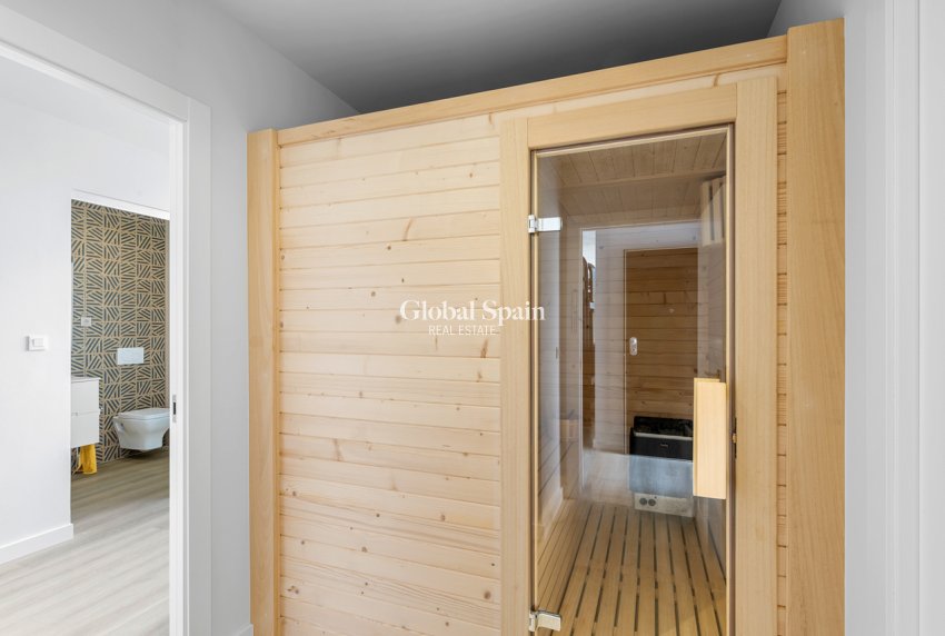 Wiederverkauf - WOHNUNG -
VILLAMARTÍN - Costa Blanca