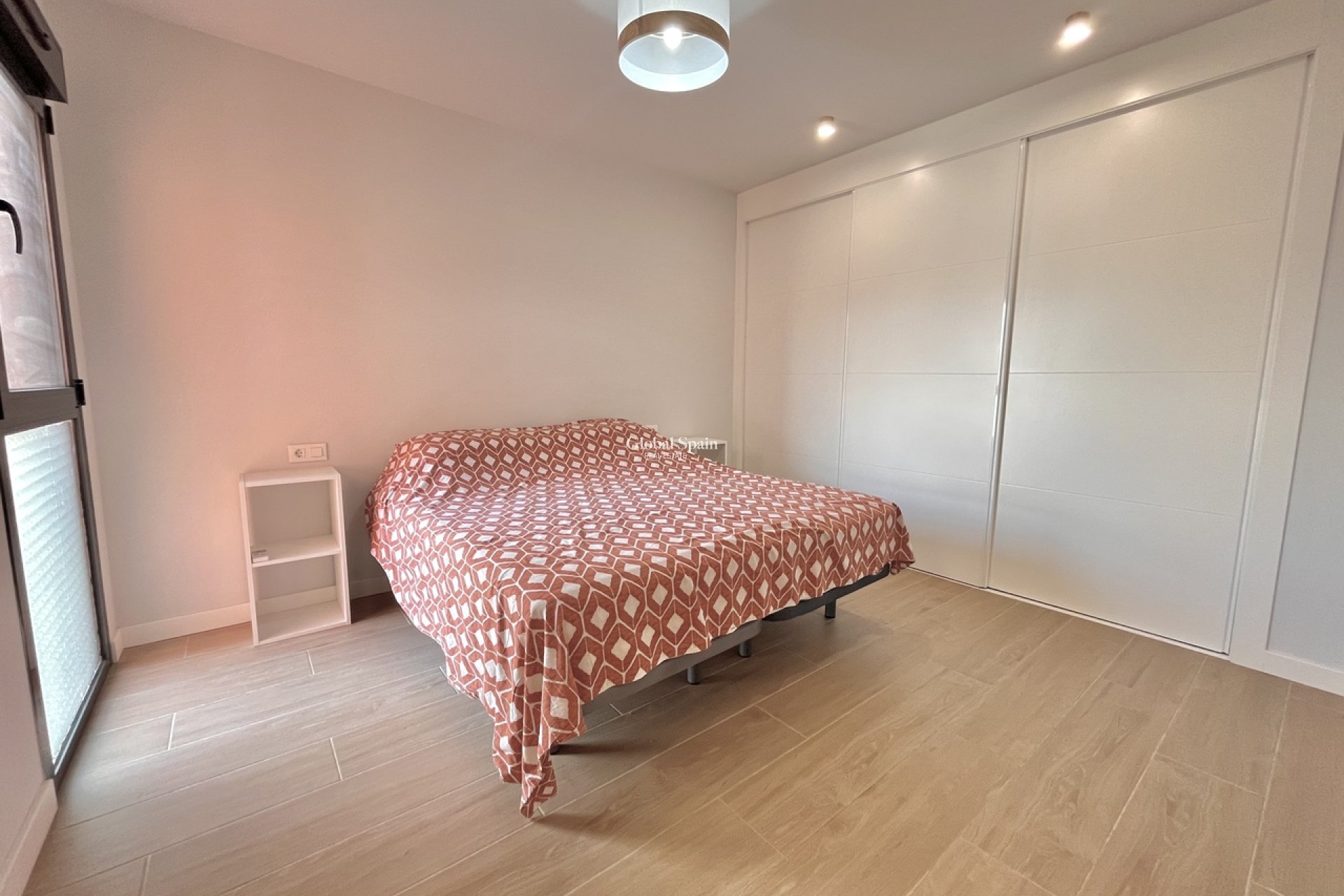 Wiederverkauf - WOHNUNG -
VILLAMARTÍN - Costa Blanca