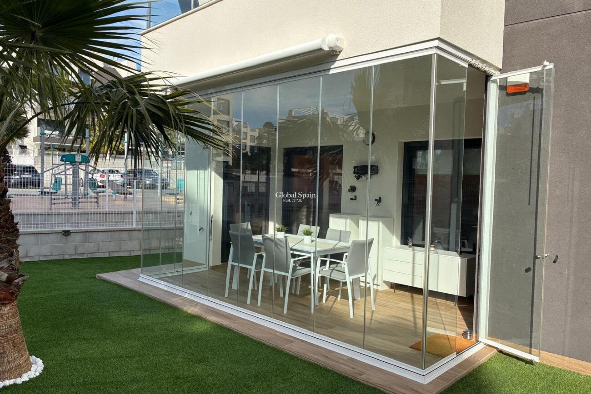 Wiederverkauf - WOHNUNG -
VILLAMARTÍN - Costa Blanca