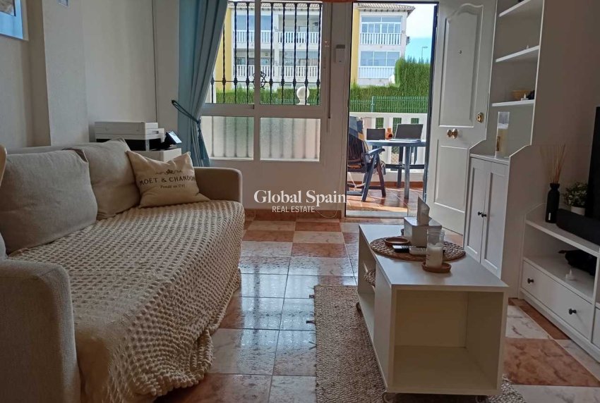 Wiederverkauf - WOHNUNG -
VILLAMARTÍN - Costa Blanca