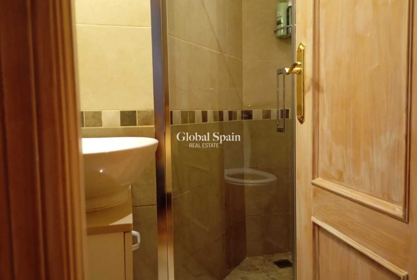 Wiederverkauf - WOHNUNG -
VILLAMARTÍN - Costa Blanca