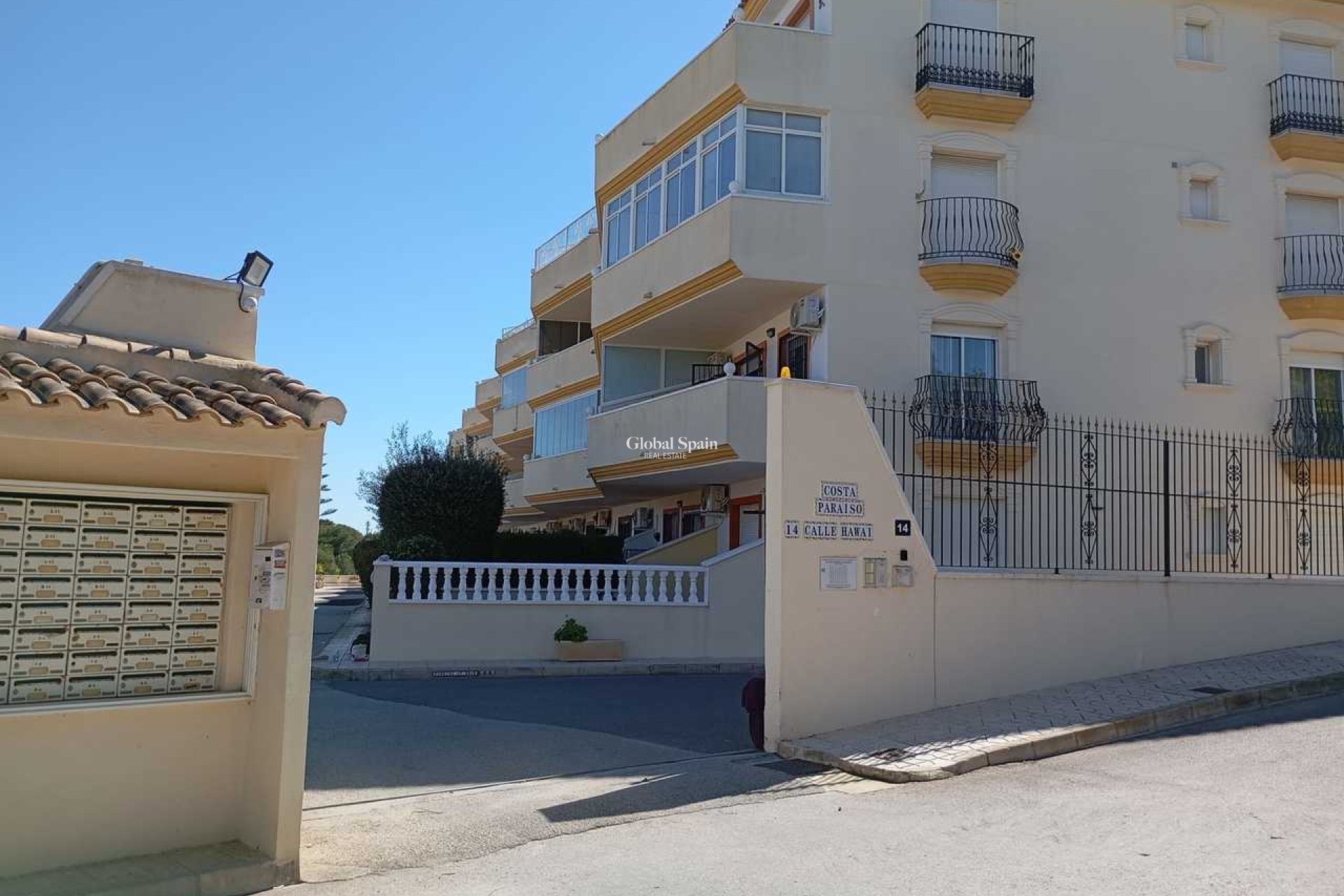 Wiederverkauf - WOHNUNG -
VILLAMARTÍN - Costa Blanca