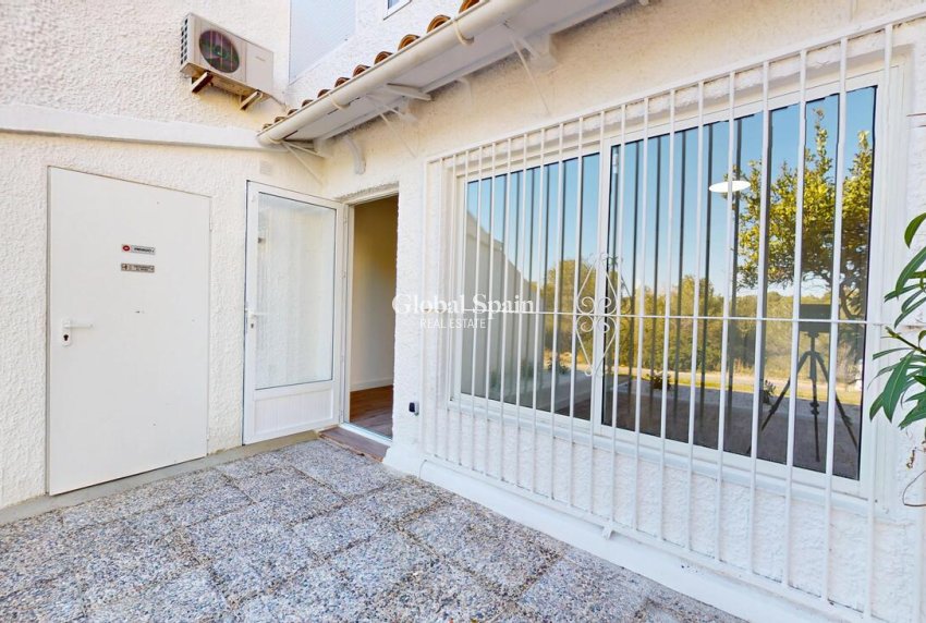 Wiederverkauf - WOHNUNG -
VILLAMARTÍN - Costa Blanca