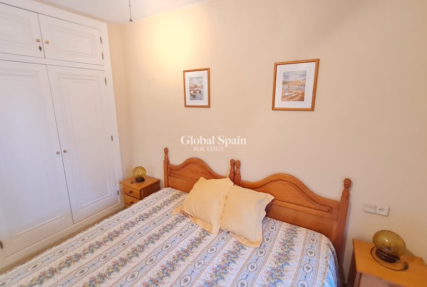 Wiederverkauf - WOHNUNG -
VILLAMARTÍN - Costa Blanca