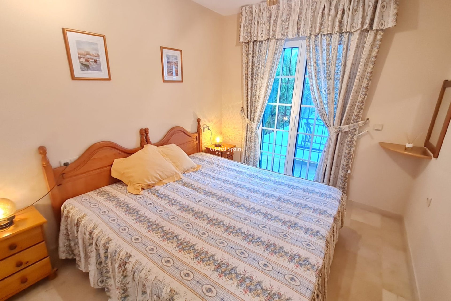 Wiederverkauf - WOHNUNG -
VILLAMARTÍN - Costa Blanca