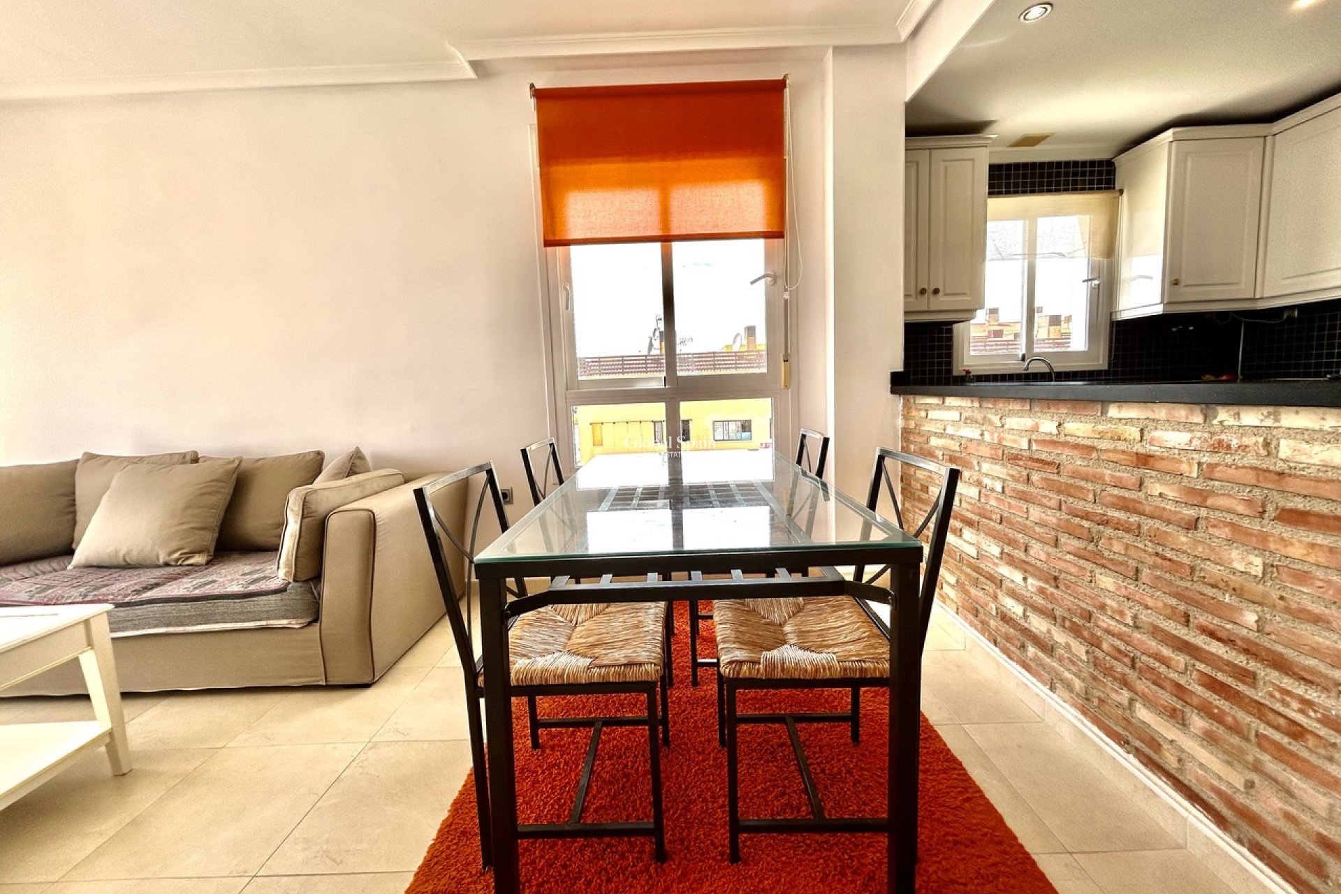 Wiederverkauf - WOHNUNG -
VILLAMARTÍN - Costa Blanca