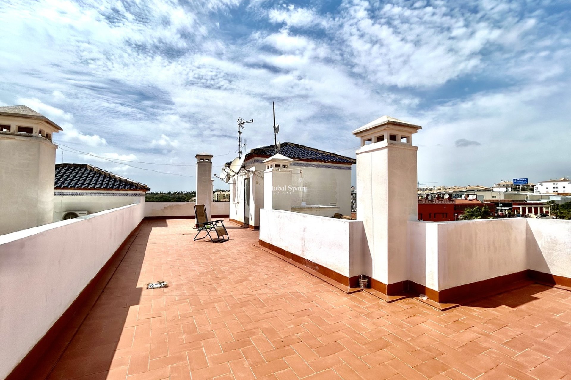 Wiederverkauf - WOHNUNG -
VILLAMARTÍN - Costa Blanca