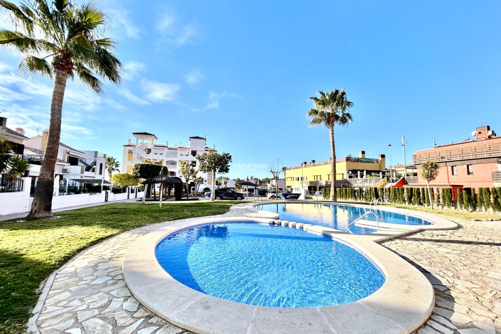 Wiederverkauf - WOHNUNG -
VILLAMARTÍN - Costa Blanca