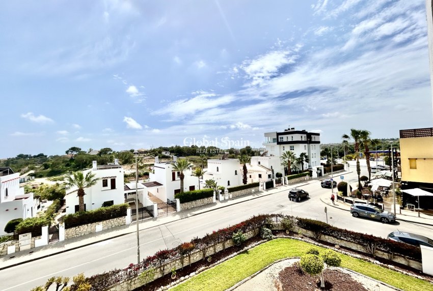 Wiederverkauf - WOHNUNG -
VILLAMARTÍN - Costa Blanca