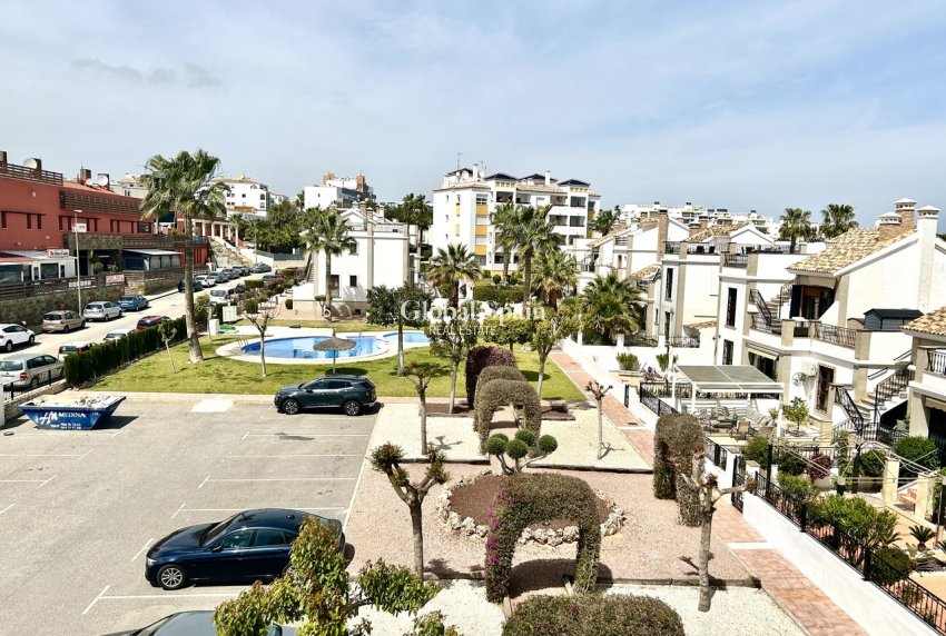Wiederverkauf - WOHNUNG -
VILLAMARTÍN - Costa Blanca