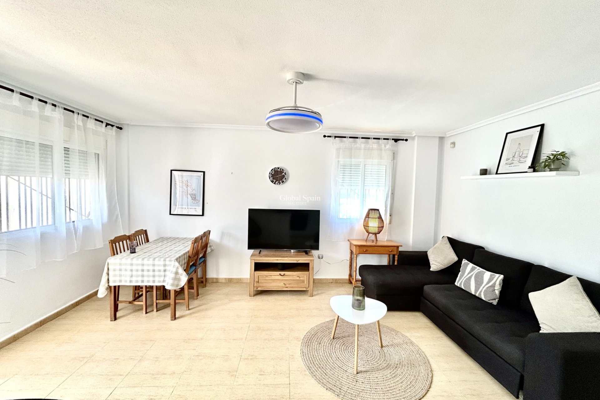 Wiederverkauf - WOHNUNG -
VILLAMARTÍN - Costa Blanca