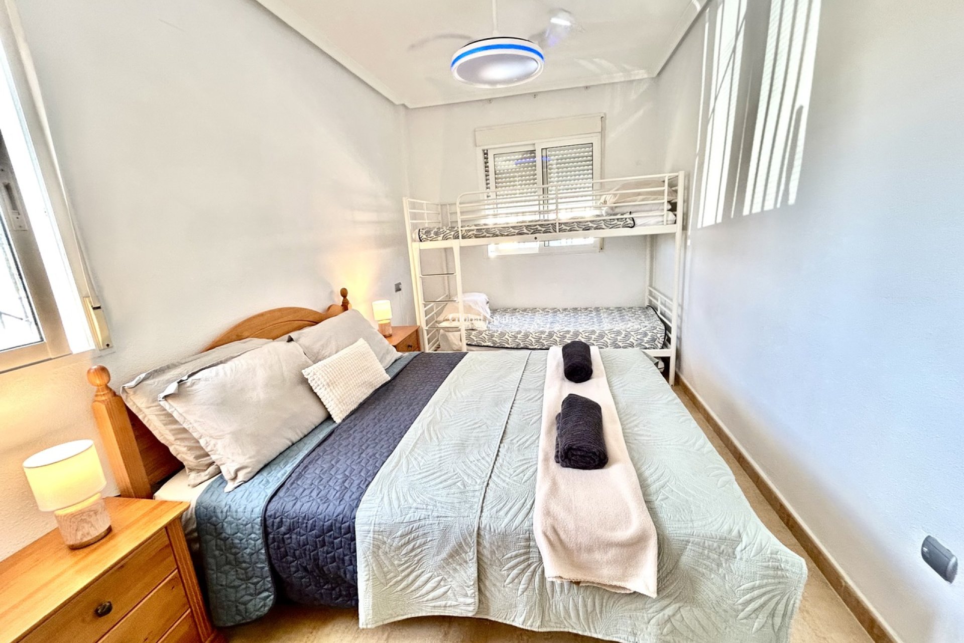 Wiederverkauf - WOHNUNG -
VILLAMARTÍN - Costa Blanca