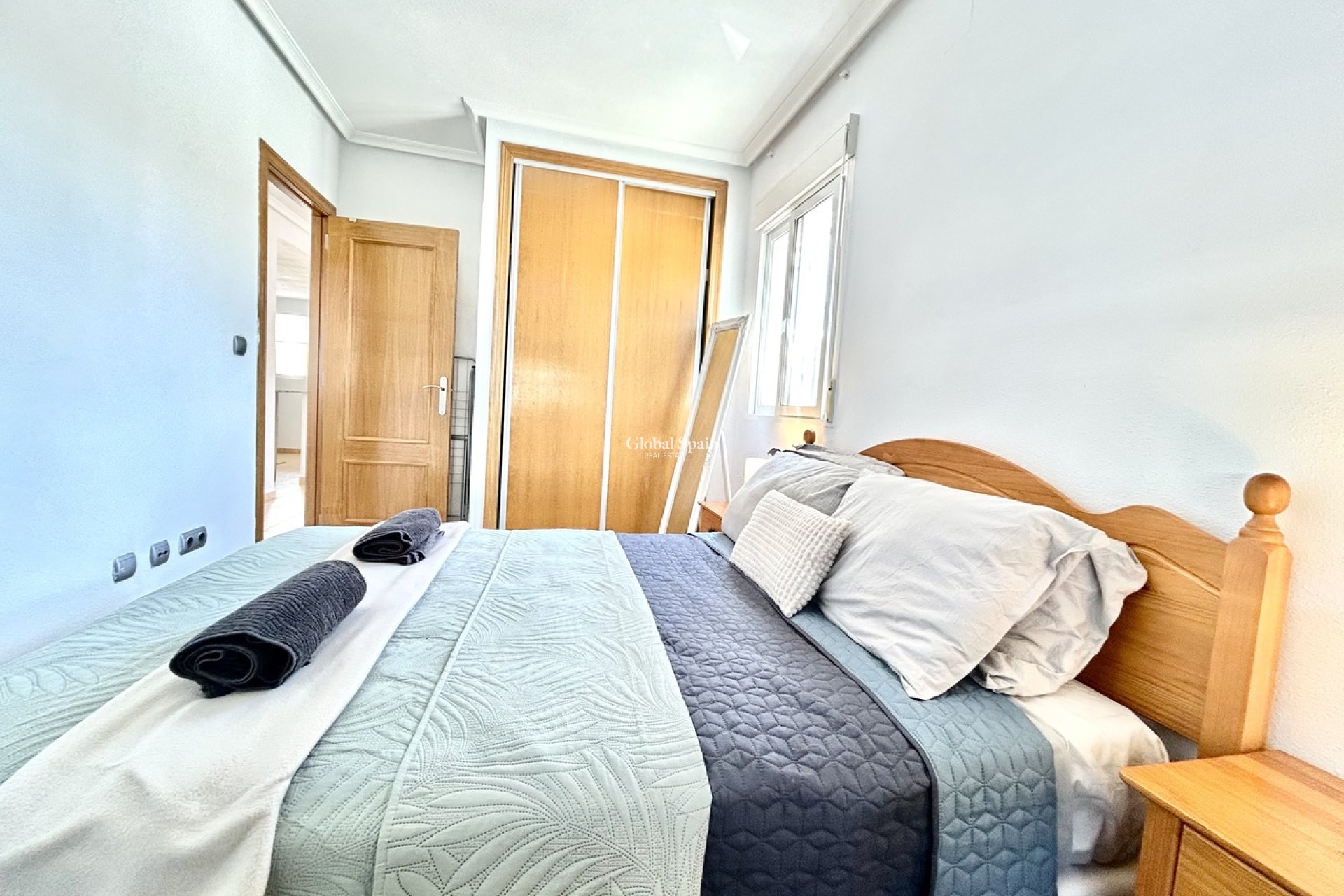 Wiederverkauf - WOHNUNG -
VILLAMARTÍN - Costa Blanca