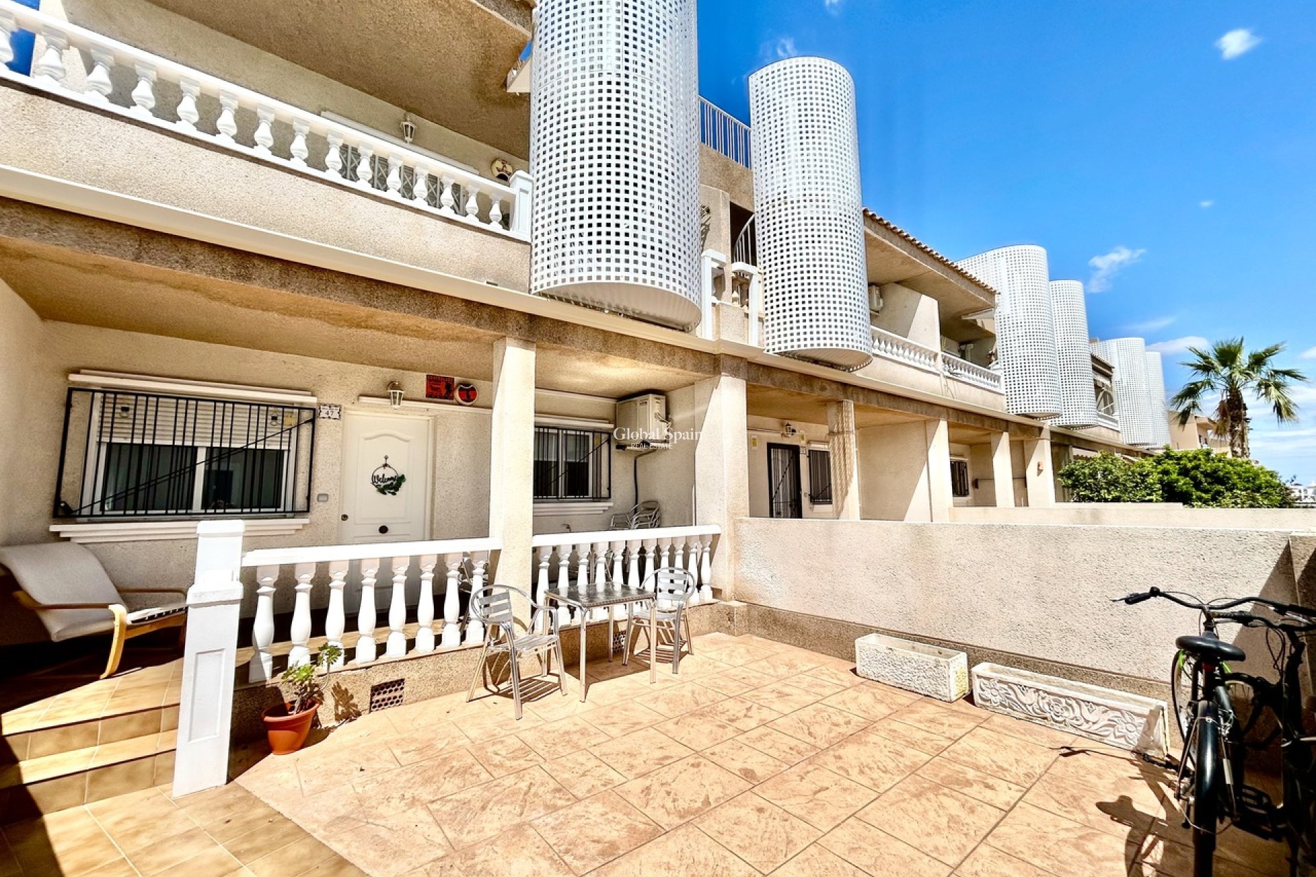Wiederverkauf - WOHNUNG -
VILLAMARTÍN - Costa Blanca