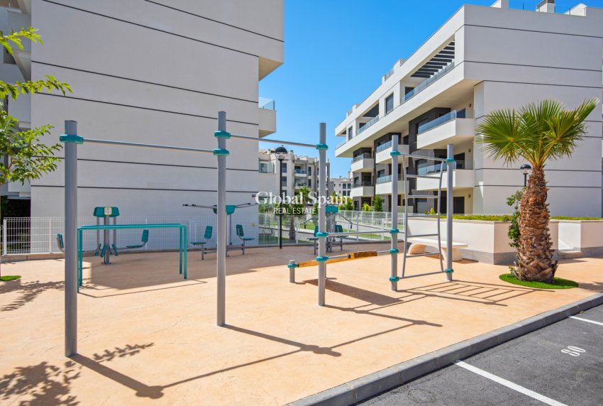 Wiederverkauf - WOHNUNG -
VILLAMARTÍN - Costa Blanca