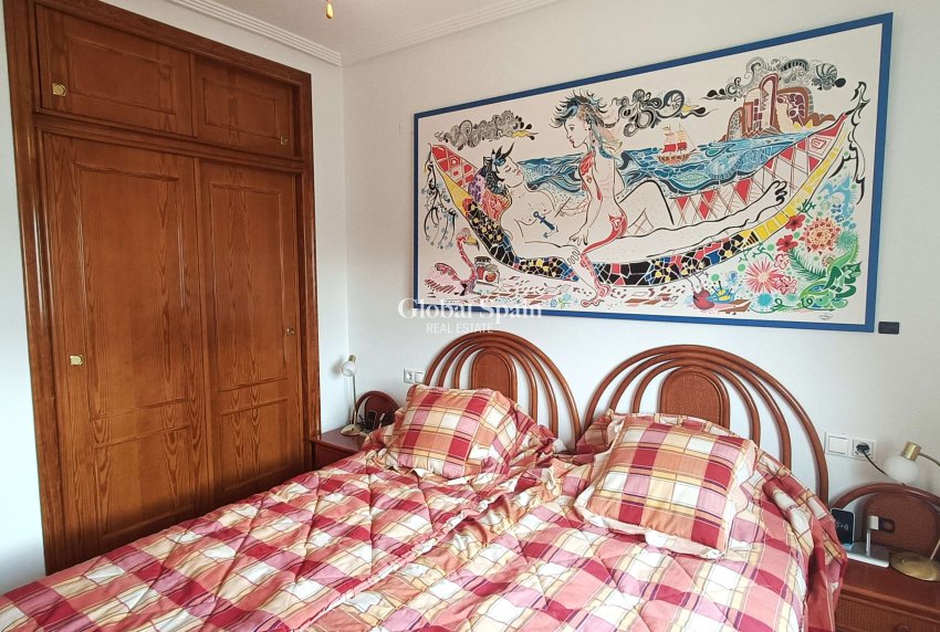 Wiederverkauf - WOHNUNG -
VILLAMARTÍN - Costa Blanca