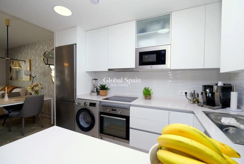 Wiederverkauf - WOHNUNG -
VILLAMARTÍN - Costa Blanca