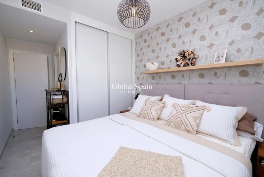 Wiederverkauf - WOHNUNG -
VILLAMARTÍN - Costa Blanca