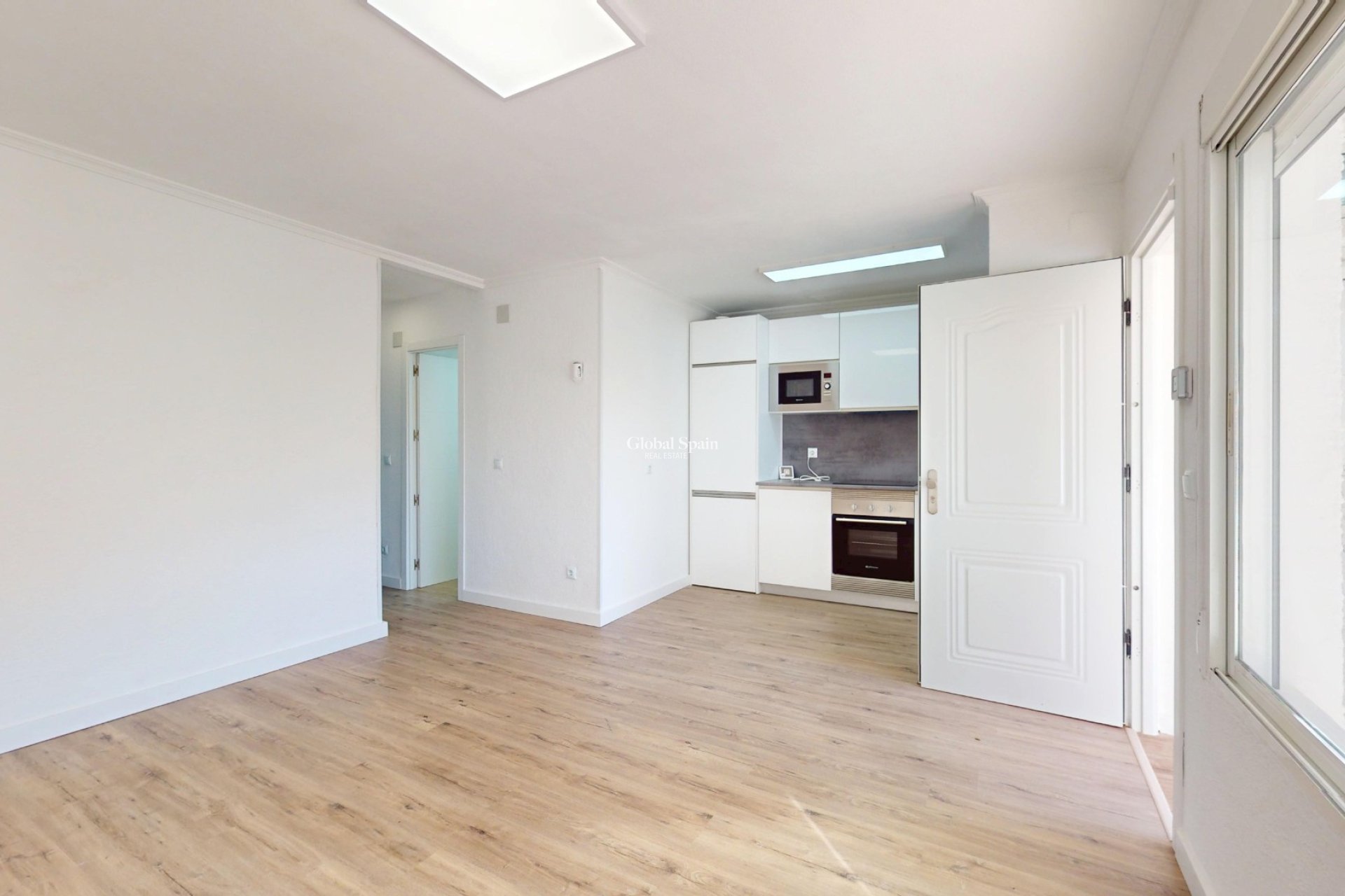 Wiederverkauf - WOHNUNG -
VILLAMARTÍN - Costa Blanca