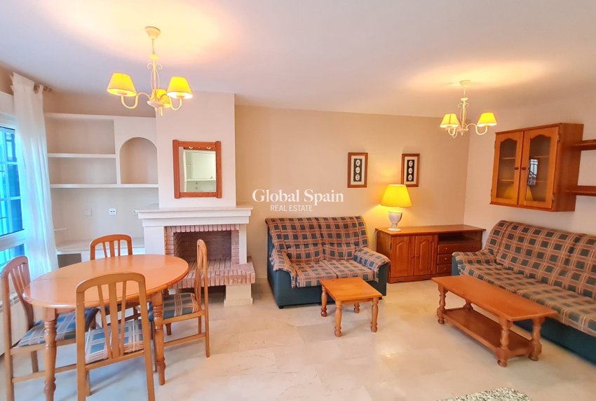 Wiederverkauf - WOHNUNG -
VILLAMARTÍN - Costa Blanca