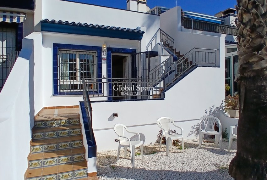 Wiederverkauf - WOHNUNG -
VILLAMARTÍN - Costa Blanca