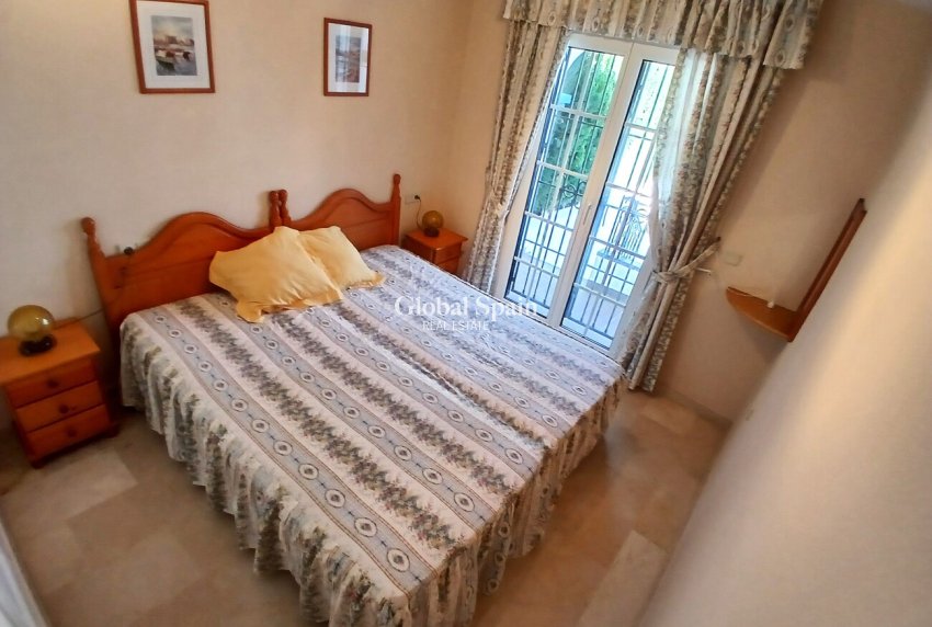 Wiederverkauf - WOHNUNG -
VILLAMARTÍN - Costa Blanca