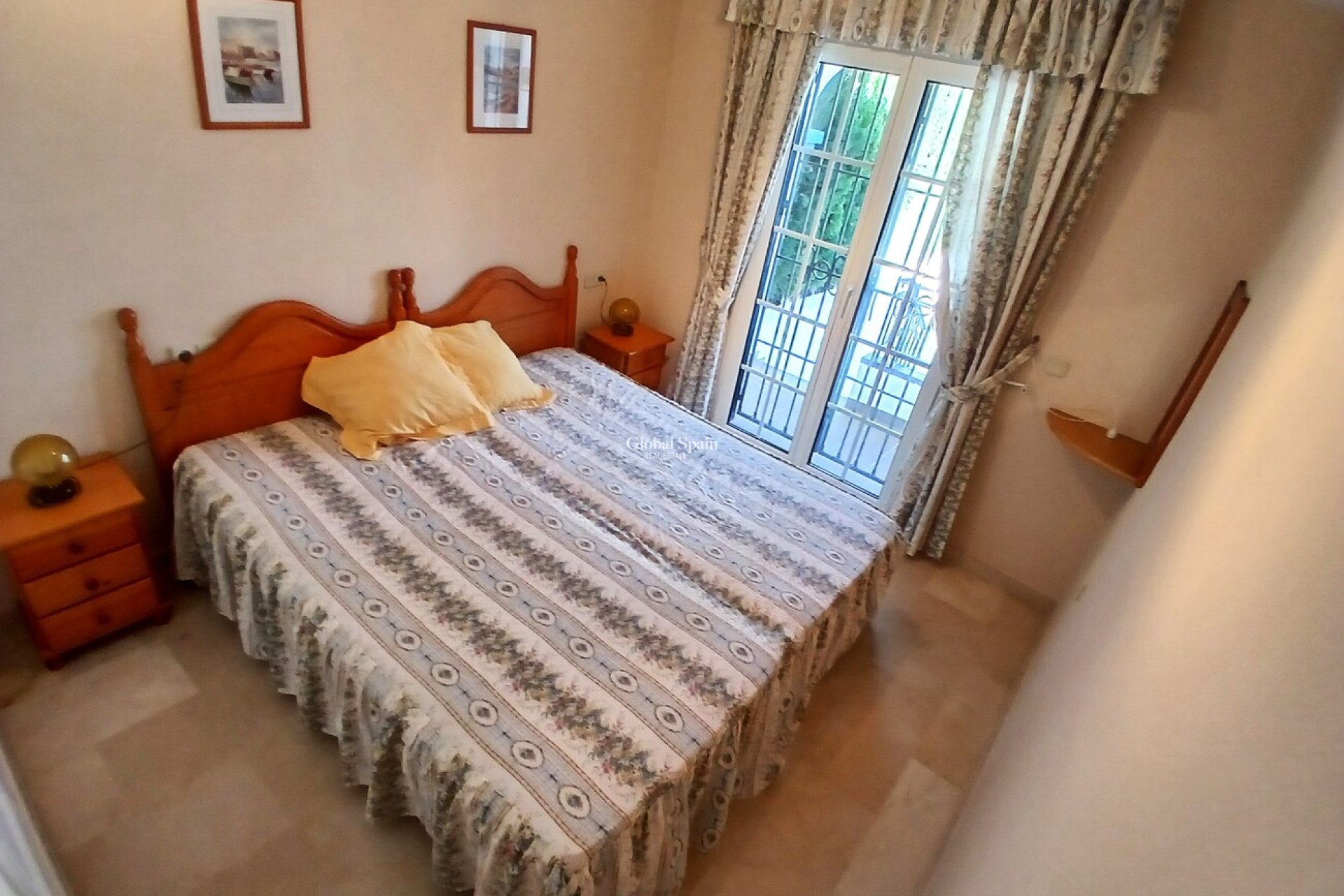 Wiederverkauf - WOHNUNG -
VILLAMARTÍN - Costa Blanca