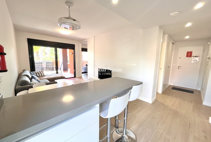 Wiederverkauf - WOHNUNG -
VILLAMARTÍN - Costa Blanca