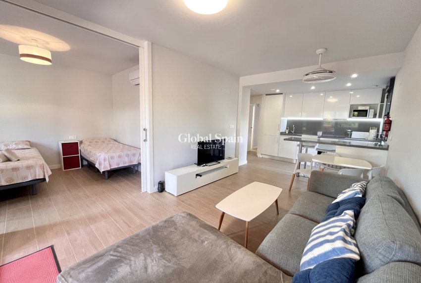 Wiederverkauf - WOHNUNG -
VILLAMARTÍN - Costa Blanca